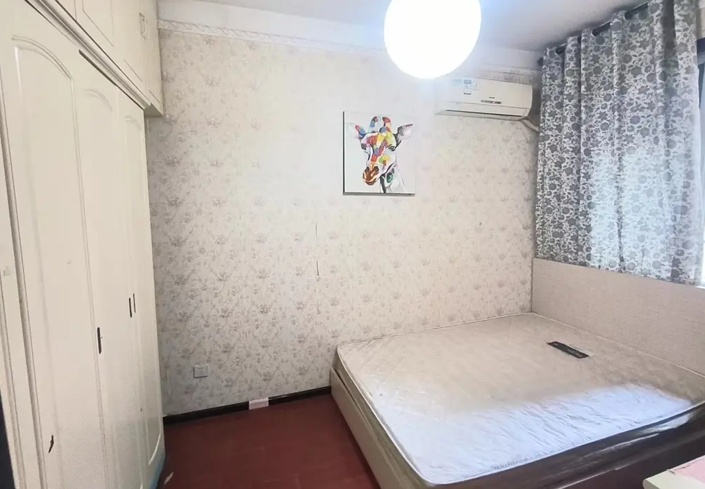 个人出租成都东郊记忆旁主卧带阳台阳台出租电梯10楼次卧850